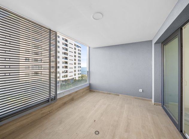 Resale - Apartment / Flat * - Torrevieja - Punta Prima *