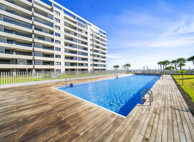 Resale - Apartment / Flat * - Torrevieja - Punta Prima *