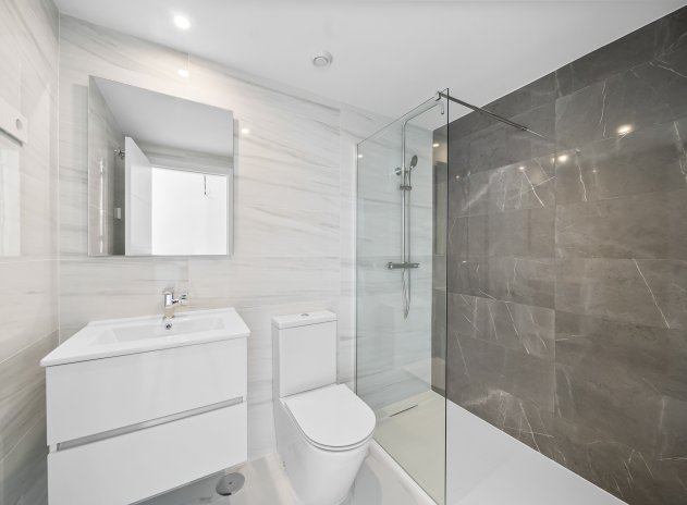 Resale - Apartment / Flat * - Torrevieja - Punta Prima *