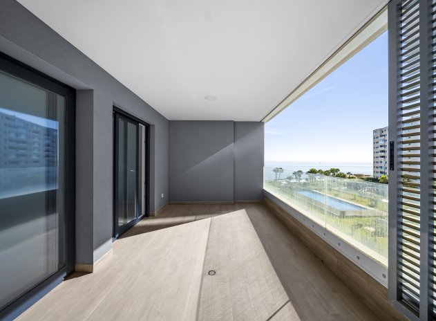 Resale - Apartment / Flat * - Torrevieja - Punta Prima *