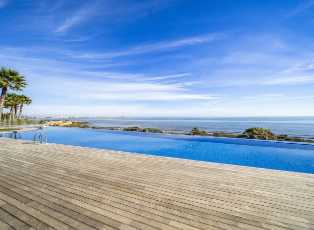 Resale - Apartment / Flat * - Torrevieja - Punta Prima *