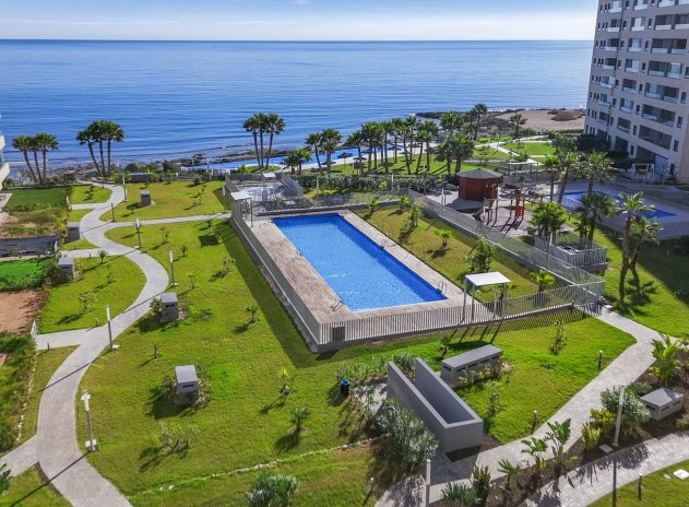 Resale - Apartment / Flat * - Torrevieja - Punta Prima *