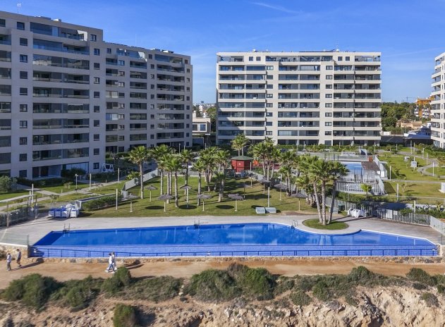 Resale - Apartment / Flat * - Torrevieja - Punta Prima *