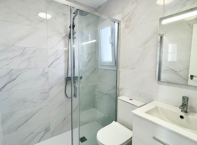 Herverkoop - Rijwoning - Torrevieja - Los Balcones