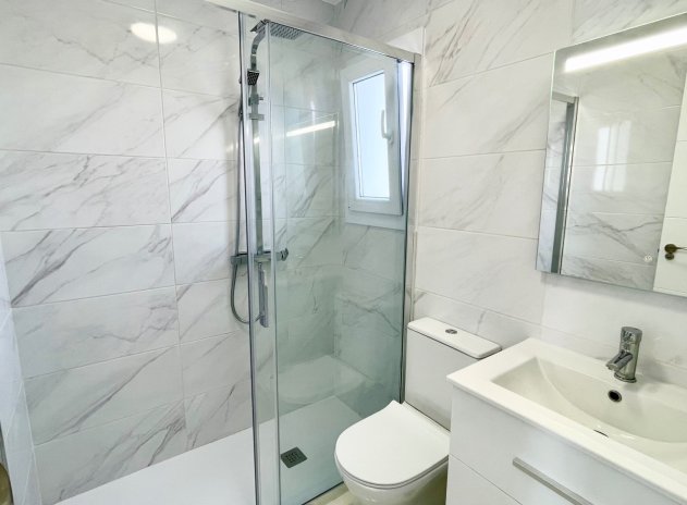 Herverkoop - Rijwoning - Torrevieja - Los Balcones