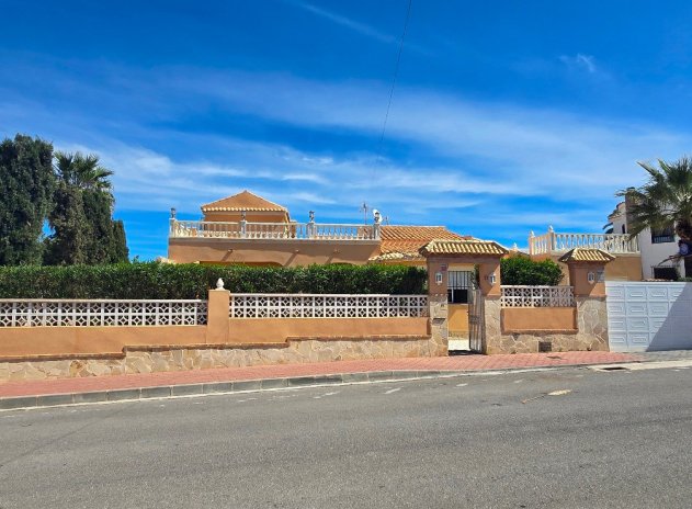 Herverkoop - Villa - Torrevieja - El chaparral