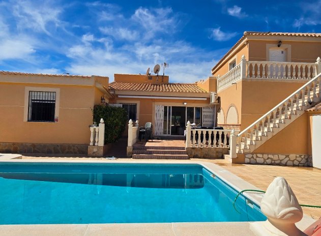 Herverkoop - Villa - Torrevieja - El chaparral