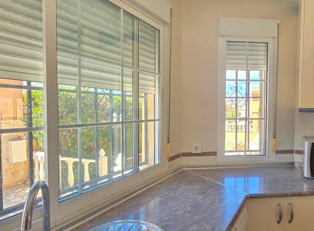 Herverkoop - Villa - Torrevieja - El chaparral