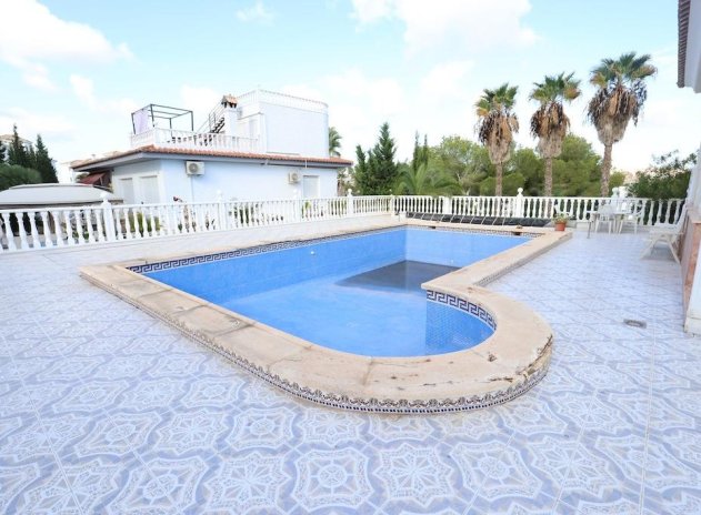 Herverkoop - Villa - Orihuela Costa - Villamartín