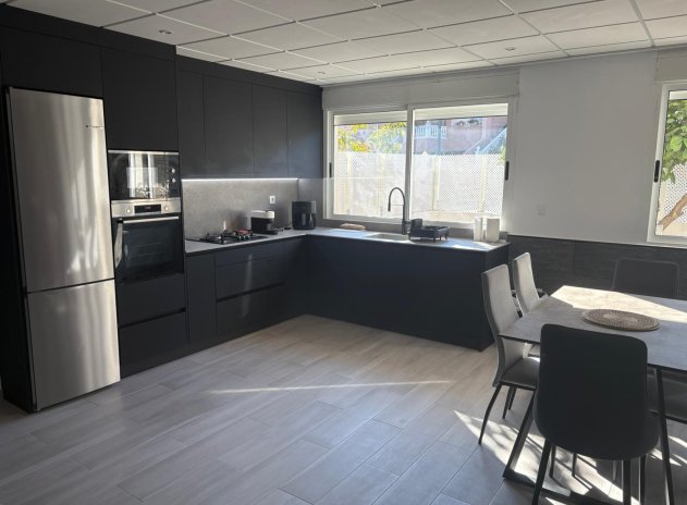 Reventa - Casa adosada - Algorfa