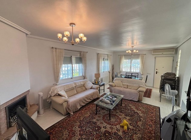 Reventa - Villa - Ciudad Quesada - La Fiesta