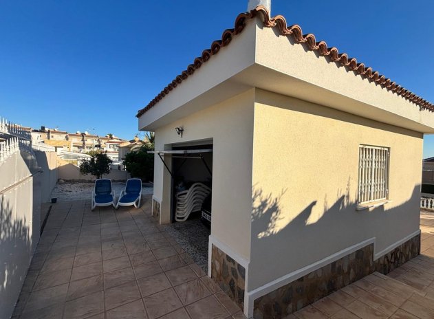 Reventa - Villa - Ciudad Quesada - La Fiesta