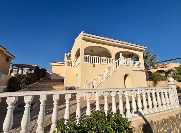 Reventa - Villa - Ciudad Quesada - La Fiesta