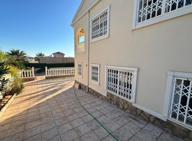 Reventa - Villa - Ciudad Quesada - La Fiesta