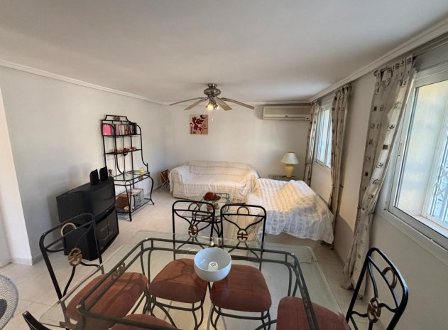 Reventa - Villa - Ciudad Quesada - La Fiesta