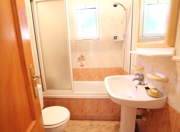 Herverkoop - Rijwoning - Los Balcones