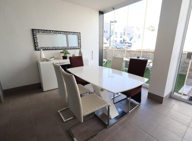 Wiederverkauf - Wohnung - Orihuela Costa - La Zenia