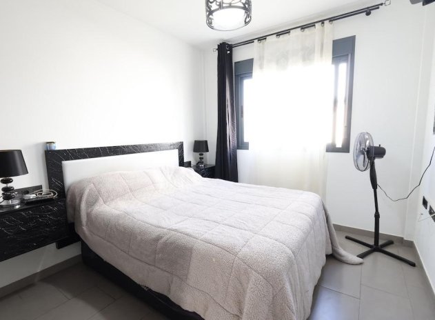 Wiederverkauf - Wohnung - Orihuela Costa - La Zenia