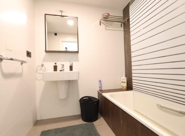 Wiederverkauf - Wohnung - Orihuela Costa - La Zenia