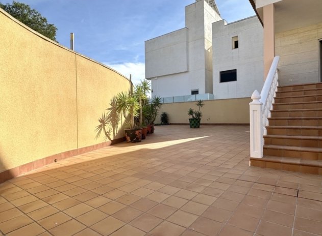Herverkoop - Villa - Orihuela Costa - Villamartín