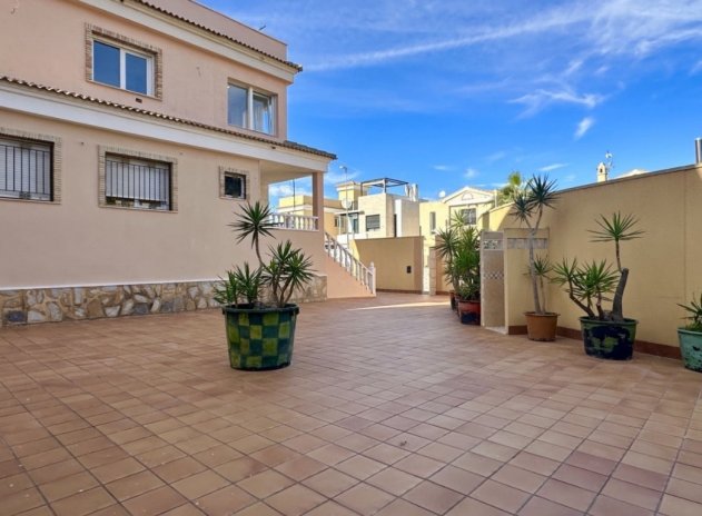 Herverkoop - Villa - Orihuela Costa - Villamartín