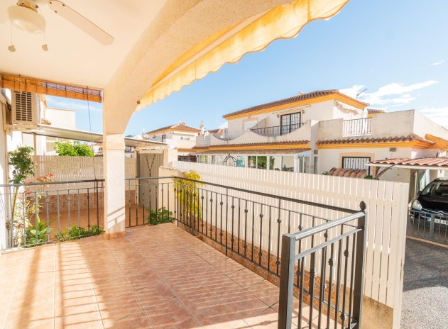 Herverkoop - Villa - Orihuela Costa - Playa Flamenca
