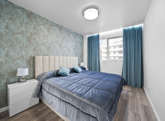 Resale - Apartment / Flat * - Torrevieja - Torrevieja *