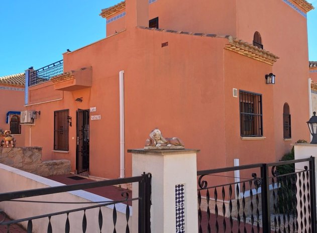 Wiederverkauf - Villa - San Miguel de Salinas