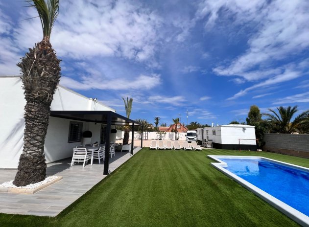 Herverkoop - Finca / Plattelands Woning - Elche Pedanías - La Marina