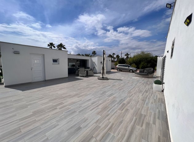 Herverkoop - Finca / Plattelands Woning - Elche Pedanías - La Marina