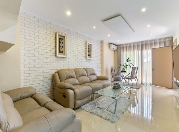 Herverkoop - Rijwoning - Torrevieja - Aguas Nuevas