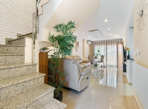 Herverkoop - Rijwoning - Torrevieja - Aguas Nuevas