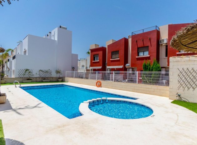 Herverkoop - Rijwoning - Torrevieja - Aguas Nuevas