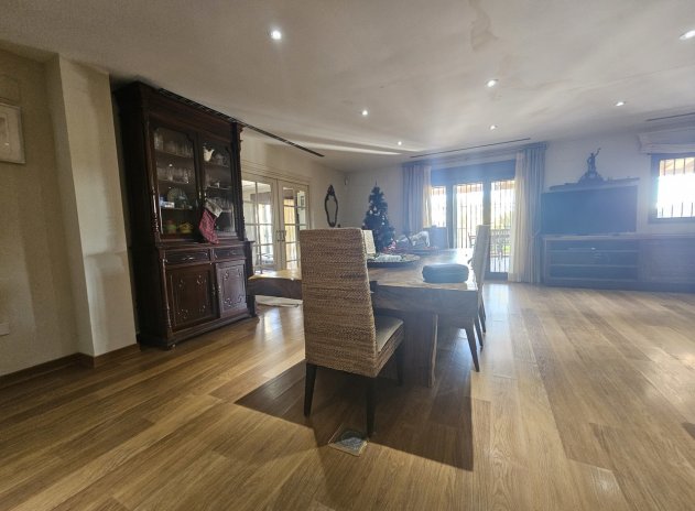 Resale - Villa * - La Manga del Mar Menor * - La Manga Del Mar Menor *