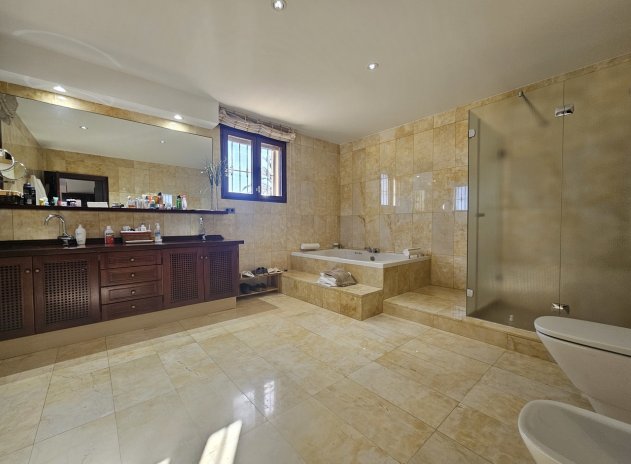 Resale - Villa * - La Manga del Mar Menor * - La Manga Del Mar Menor *