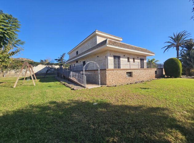 Resale - Villa * - La Manga del Mar Menor * - La Manga Del Mar Menor *