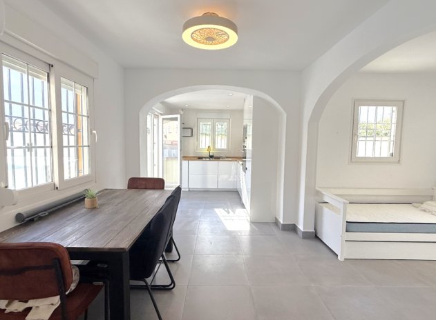 Herverkoop - Villa - Orihuela