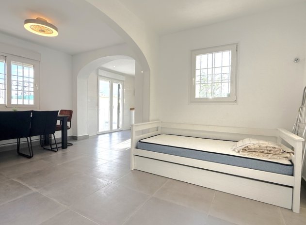 Herverkoop - Villa - Orihuela