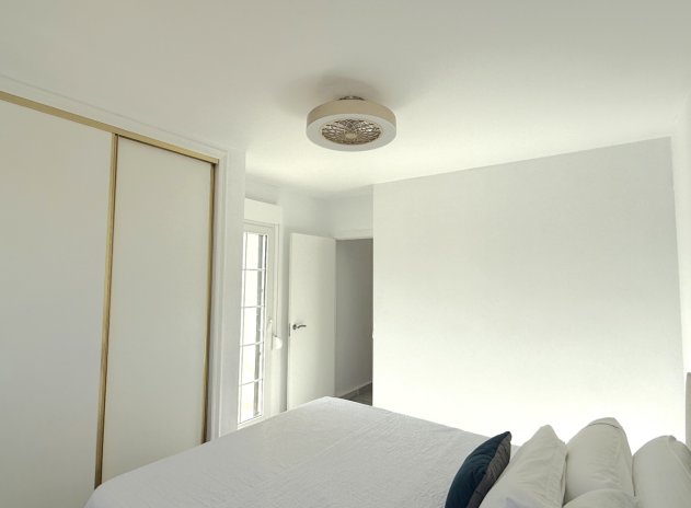 Herverkoop - Villa - Orihuela