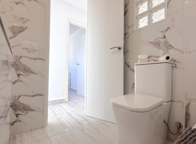 Herverkoop - Villa - Orihuela