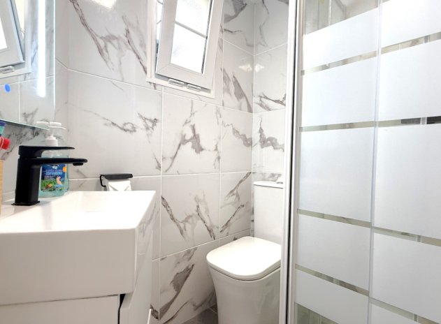 Herverkoop - Villa - Orihuela