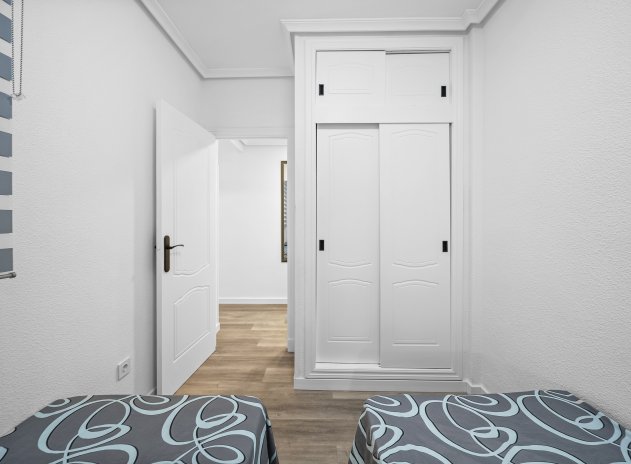 Reventa - Apartamento / Piso - Torrevieja