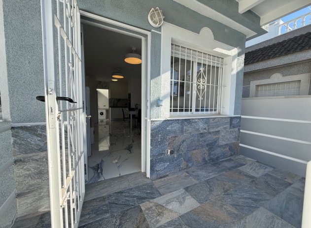 Herverkoop - Villa - Torrevieja - El chaparral