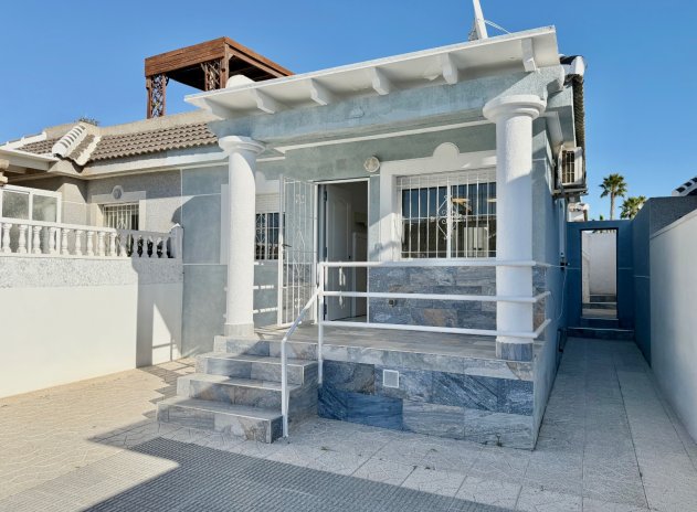 Herverkoop - Villa - Torrevieja - El chaparral