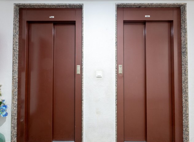 Wiederverkauf - Wohnung - Torrevieja - Parque de las Naciones