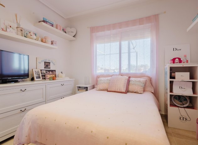 Reventa - Apartamento / Piso - Torrevieja - La Siesta