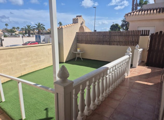Wiederverkauf - Wohnung - Orihuela Costa - La Zenia