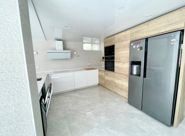 Resale - Villa * - Orihuela Costa * - Los Altos *