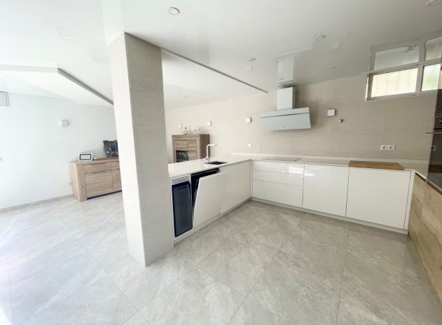 Resale - Villa * - Orihuela Costa * - Los Altos *