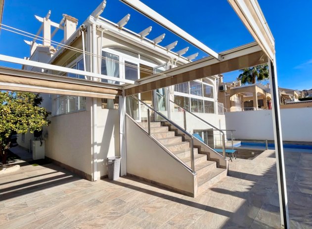 Resale - Villa * - Orihuela Costa * - Los Altos *